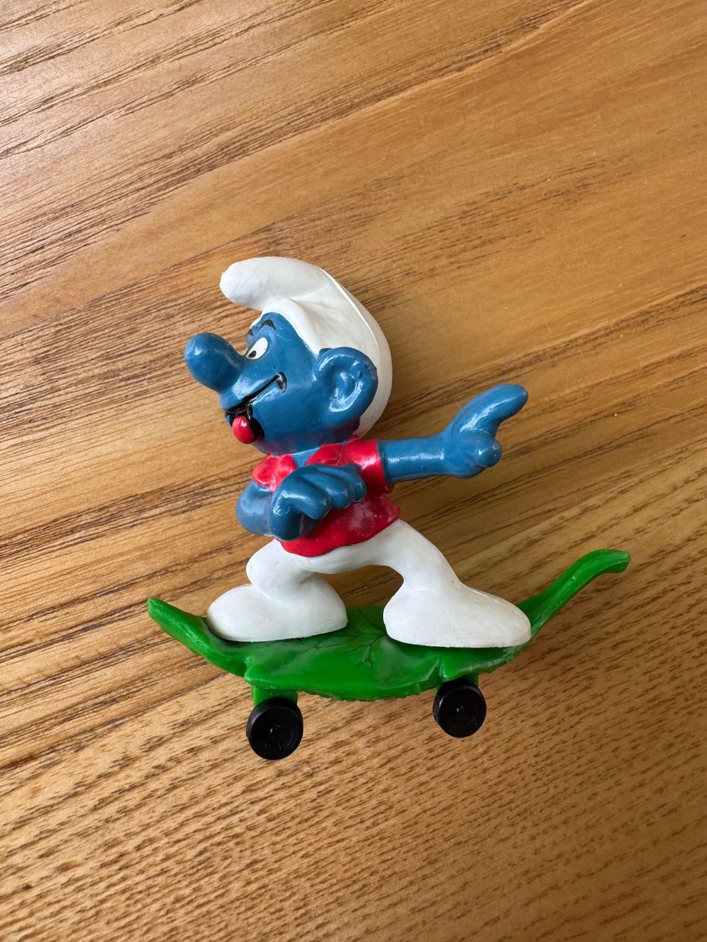Schleich Figuren: Original Schleich Schlumpf - Skateboard-Schlumpf Blatt – Gebraucht aus Fislisbach von chili2006