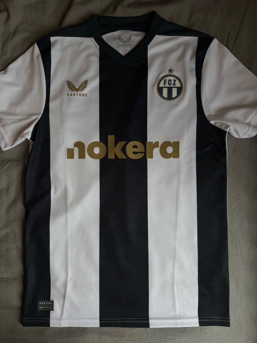 Leibchen & Hosen: FCZ Trikot Grösse S – Neu (gemäss Beschreibung) aus Zürich von yneez