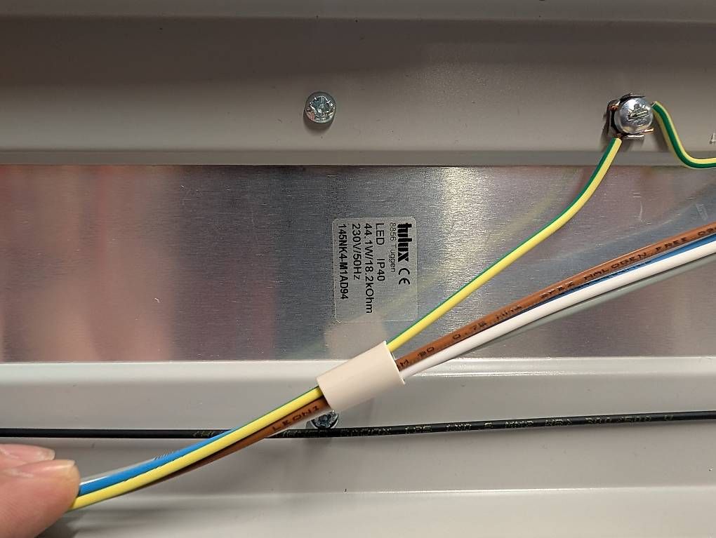 Kronleuchter & Deckenlampen: LED Deckenleuchte tulux – Gebraucht aus Rüti ZH von Triplexxx3