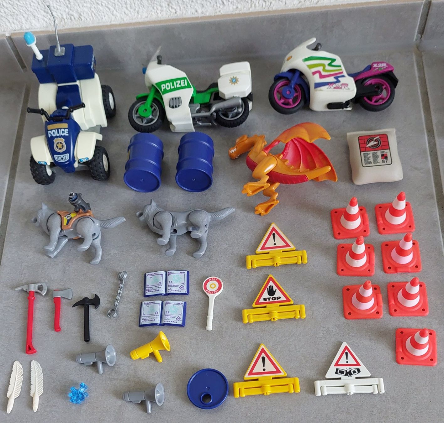 Playmobil Spielzeuge: Playmobil Polizei und Bösewichte – Gebraucht aus Waldkirch von Cswys 1