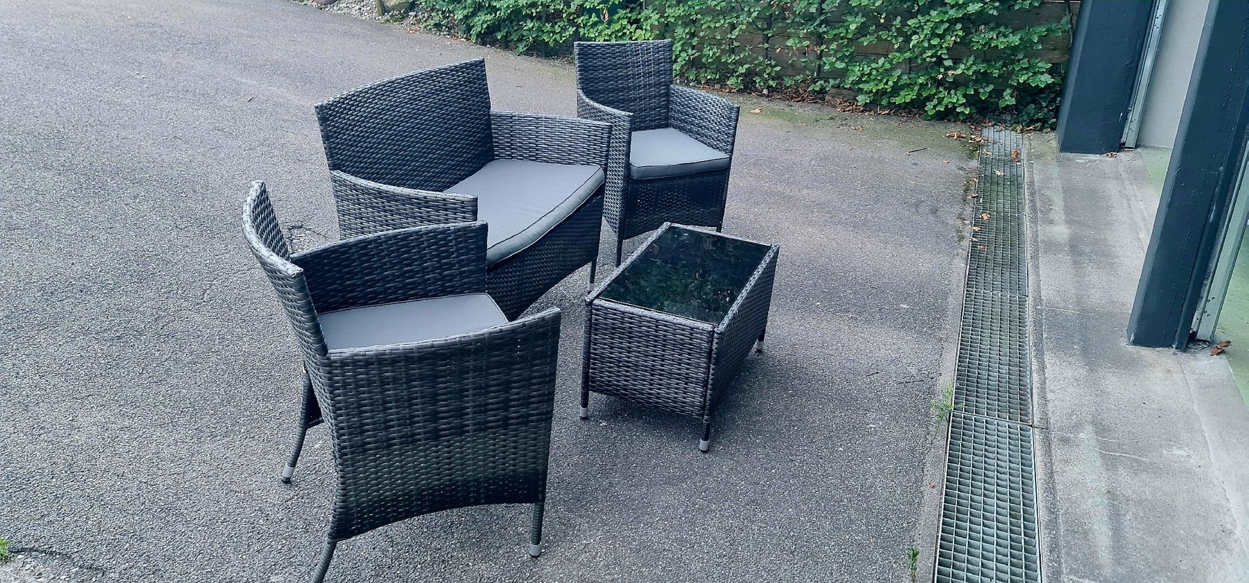 Rattan Lounge grau wenig gebraucht Garten Lounge Sitzgruppe (Gebraucht) in Hombrechtikon für CHF 70 – nur Abholung auf Ricardo kaufen