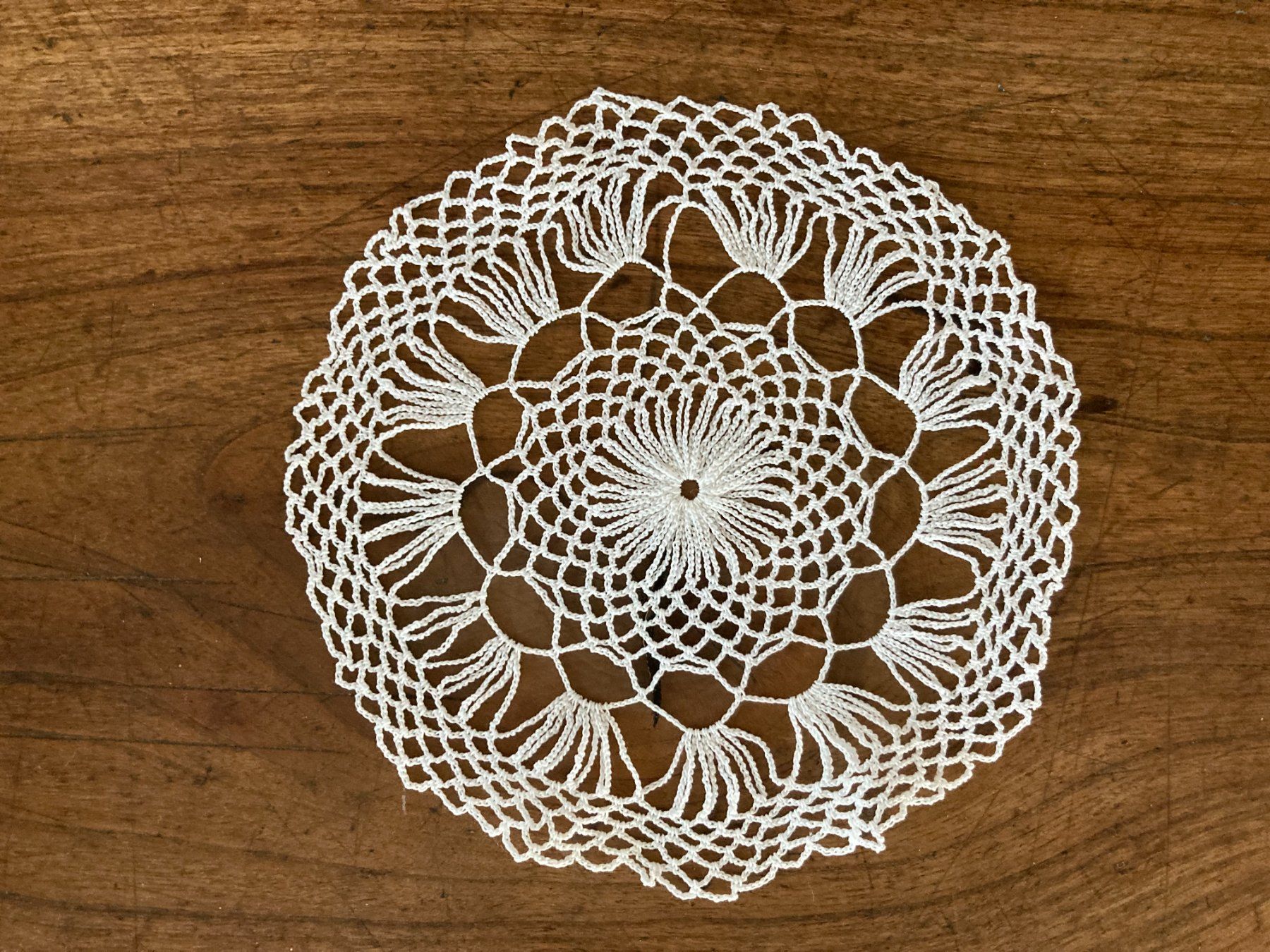 Sottobicchieri: filigranes  Spitzendeckchen  Handarbeit gehäkelt – Usato da Subingen venduto da ArtBead 1