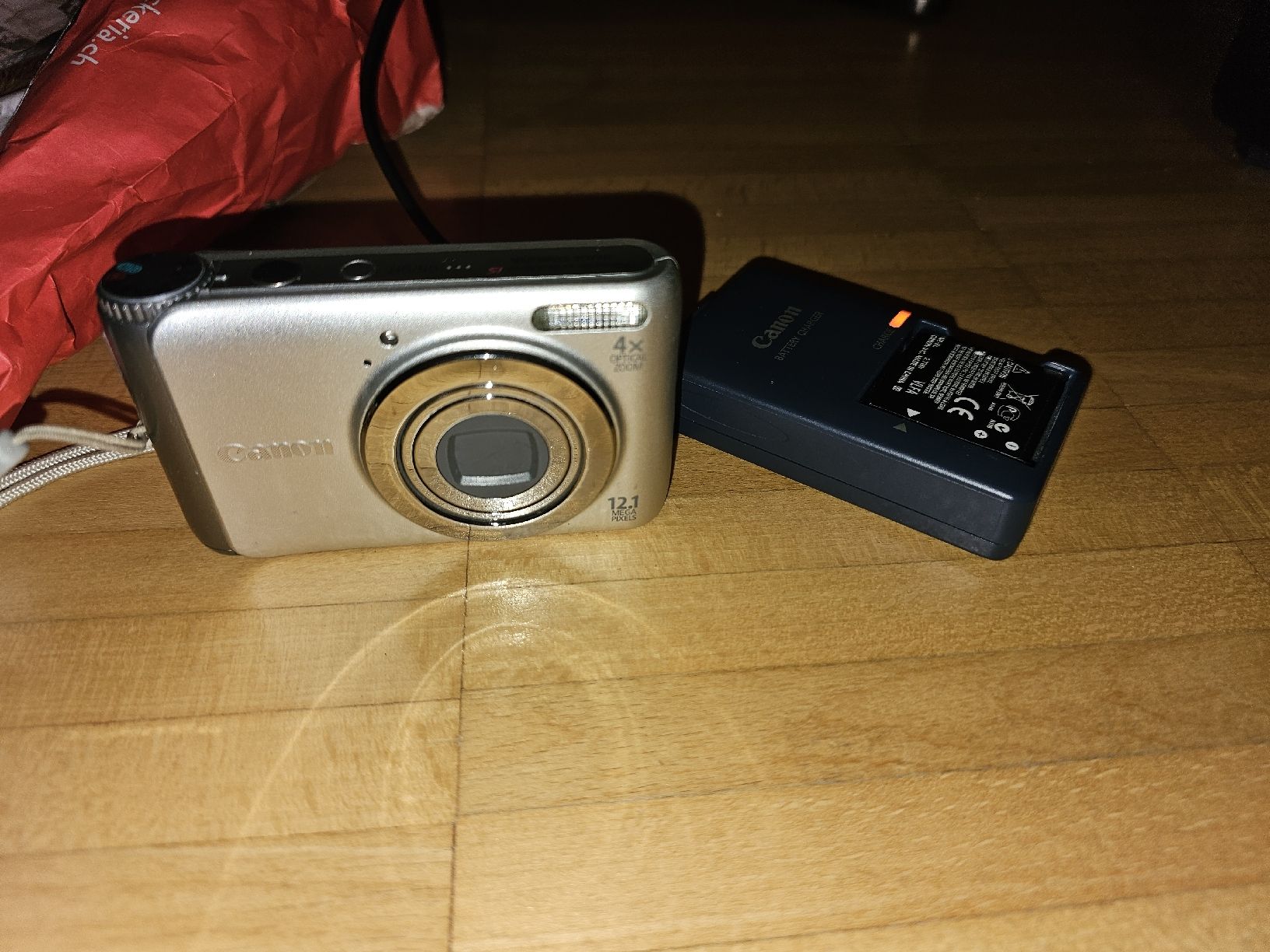 Canon Kamera: Canon PowerShot A3100 IS + Ladegerät – Gebraucht aus Affoltern am Albis von hwulf
