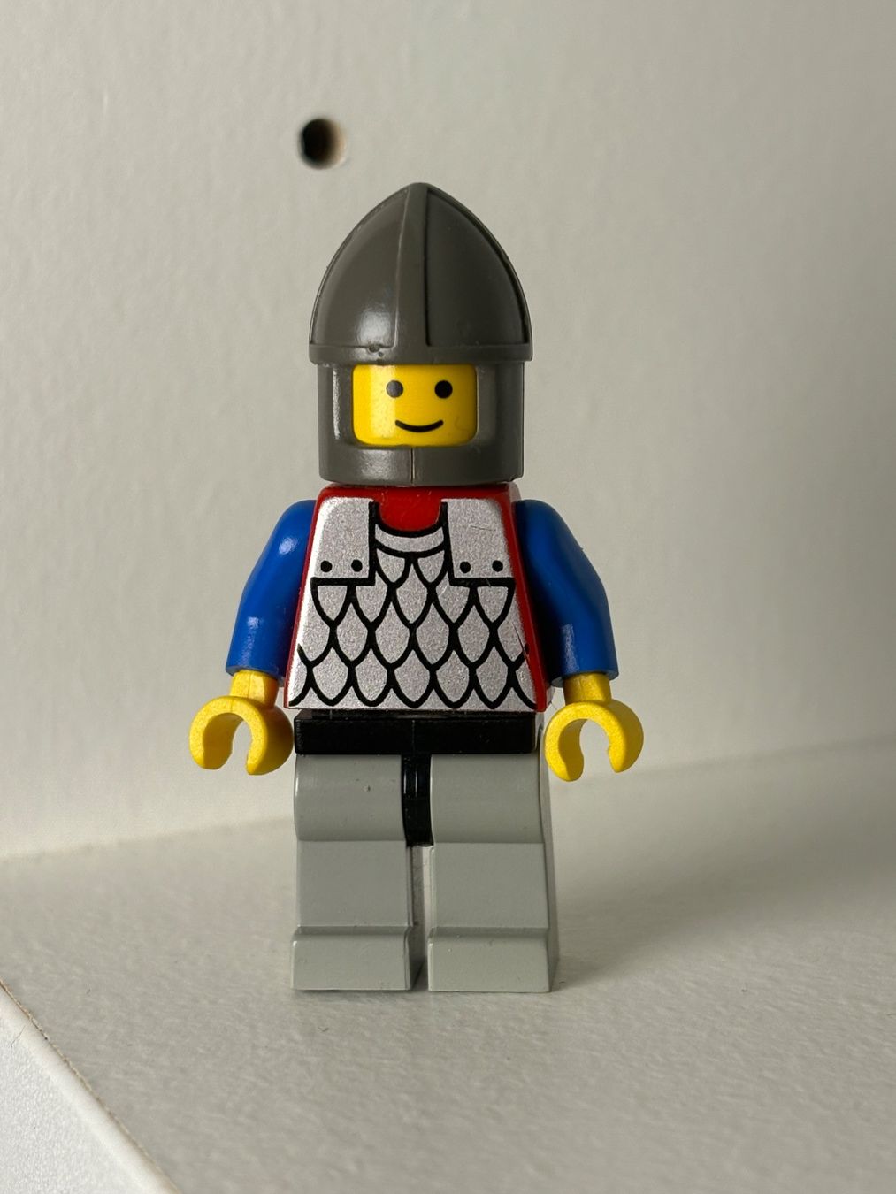 Lego Kit di costruzioni: Lego figurine Castle Scale Mail Knight Figur 2 – Usato da Fully venduto da fre_58gk