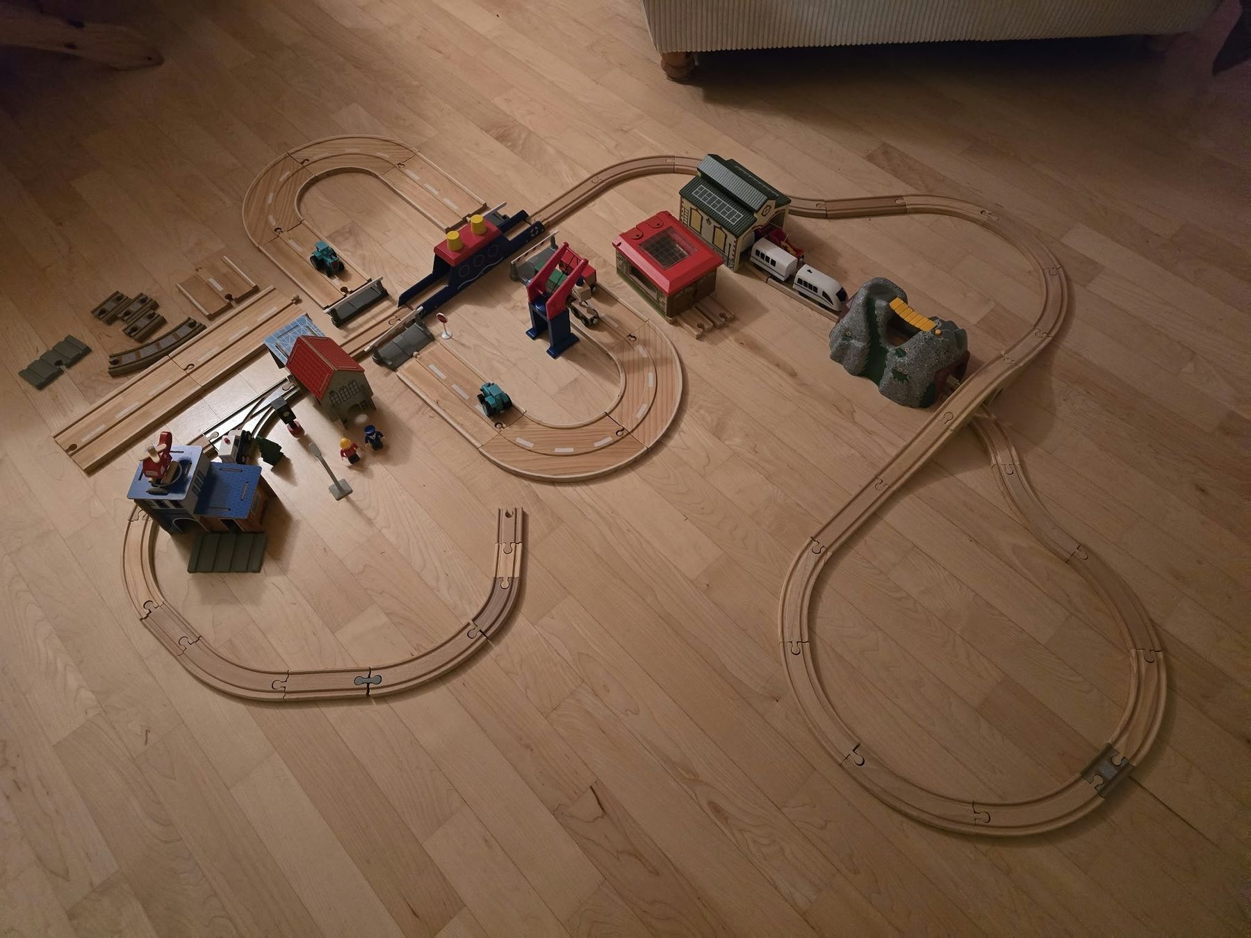 Spielzeuge:  Grosse Holzeisenbahn  – Gebraucht aus Gossau ZH von mfe_l8yr 4