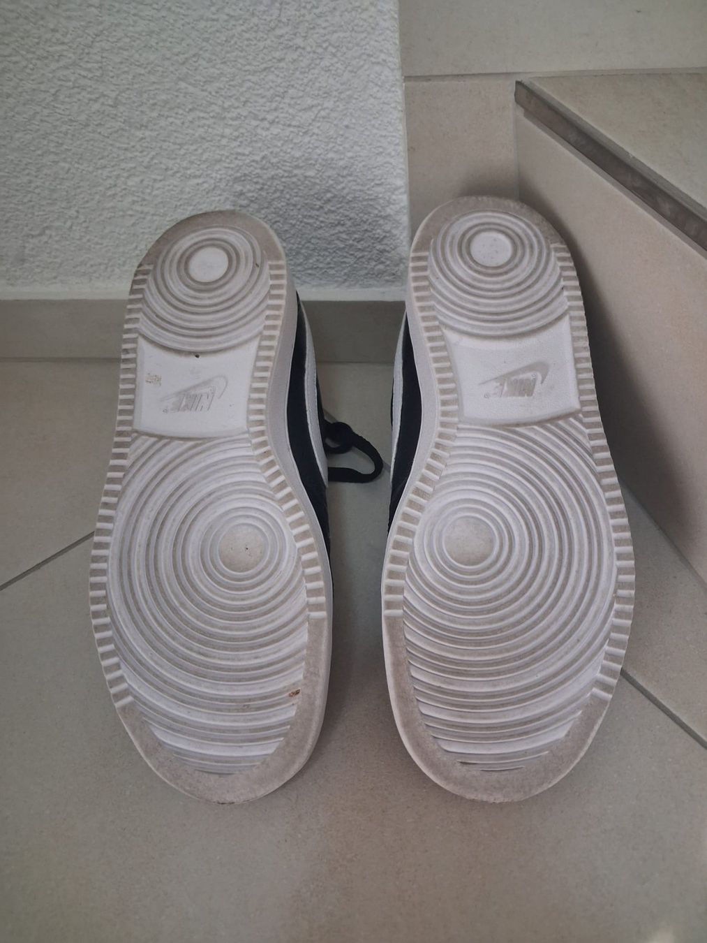 Nike Herrenschuhe: Neue Nike Schuhe Grösse 40 – Neu (gemäss Beschreibung) aus Benzenschwil von Romobebu 4