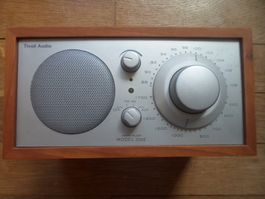 AM-FM Tisch-Radio Tivoli Audio, Model One 230V~50Hz 25W