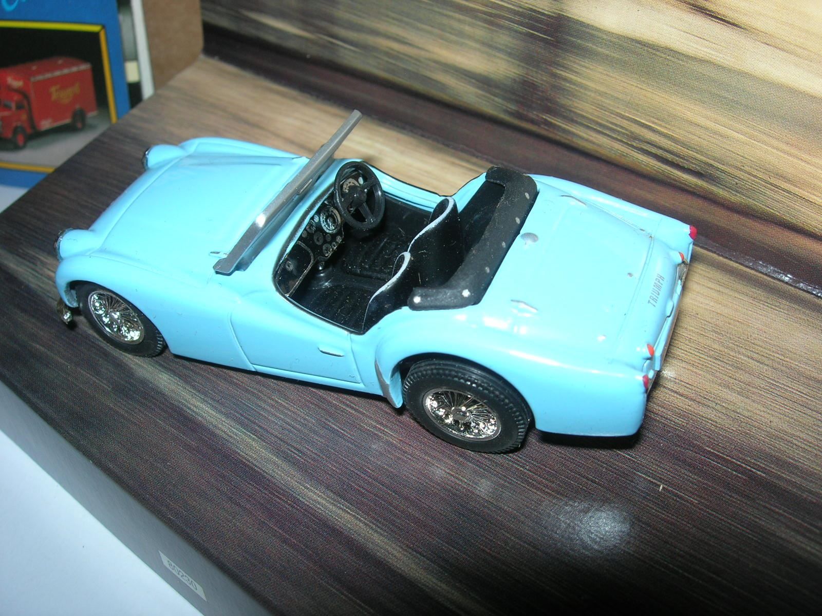 Triumph Modellini d'auto: Triumph TR3A Open Top * Corgi 1:43 – Nuovo e nell'imballaggio originale da Hornussen venduto da Amw 1