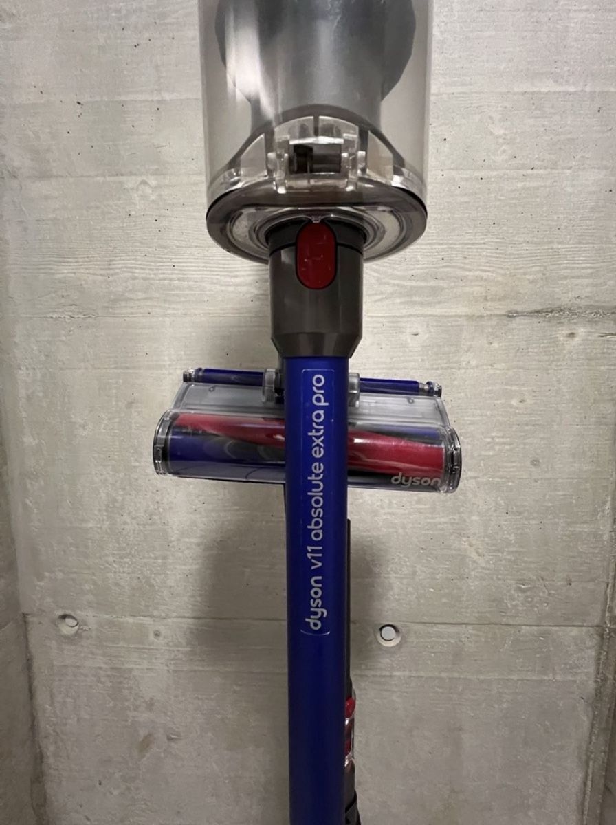 Dyson Aspirapolveri & Accessori: Dyson V11 Absolute Pro – Usato da Zürich venduto da madeleine85 1