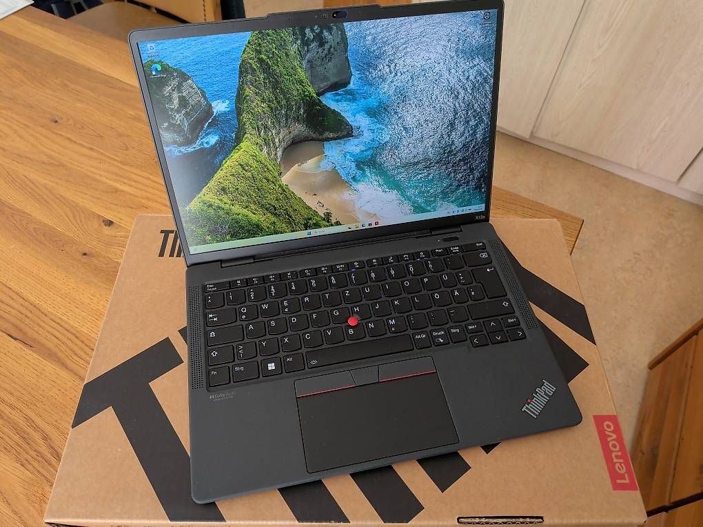 Notebooks: Lenovo ThinkPad X13s – Neu und originalverpackt aus Winterthur von siemasch