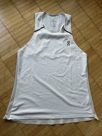 ON tank top white