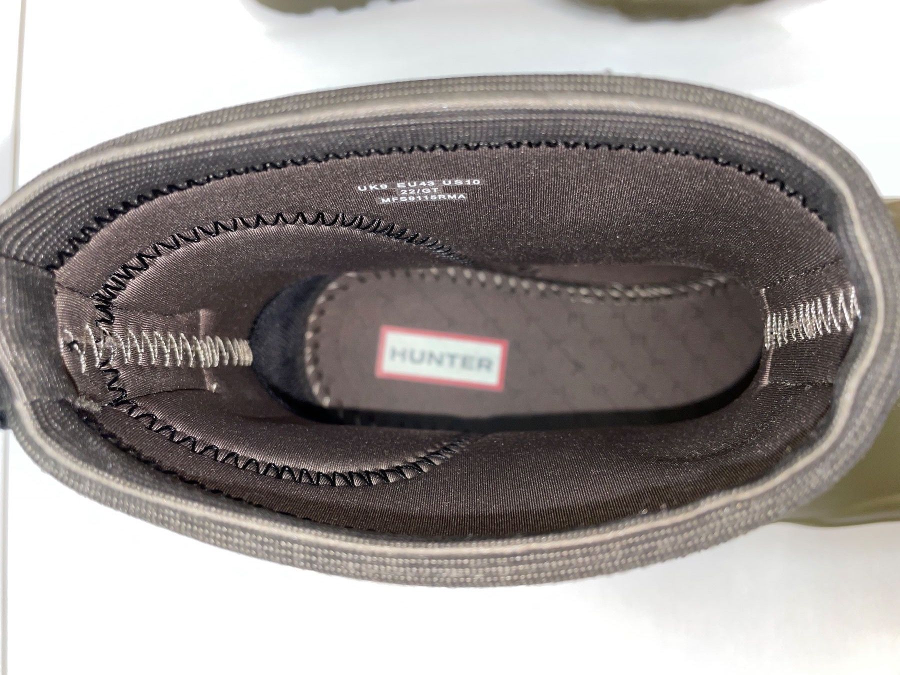 Herrenschuhe: Olivfarbige Hunter Gummistiefel 'Stella McCartney', Gr 43 – Neu (gemäss Beschreibung) aus Wolfhausen von Mawere 6