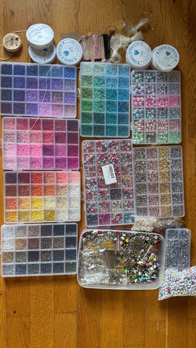 Perles (synthétiques): Kit de perles pour création de bijoux – D'occasion à Genève par nor_k8bf