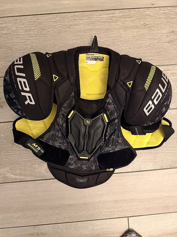 Bauer Schutz & Schoner: Corazza Bauer M3 – Gebraucht aus Balerna von tagliamarco