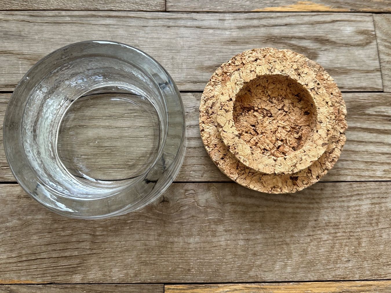 Bicchieri: Glasdose mit Korkdeckel 70ties – Usato da Luzern venduto da Mamutpe 1