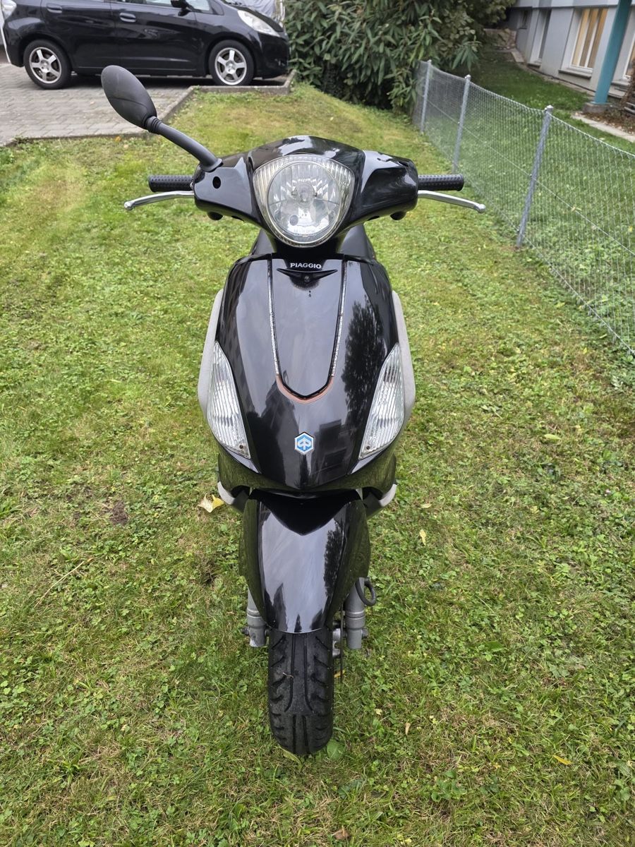 Piaggio Scooter: PIAGGIO FLY 125 CC – Usato da Winterthur venduto da Fabio_46 7