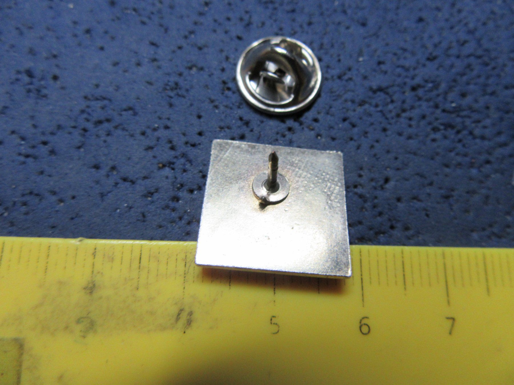 Dodge Placchette & Badge: DODGE CHRYSLER AUTO LOGO PIN GLASIERT – Usato da Ettingen venduto da Hausi4711 2