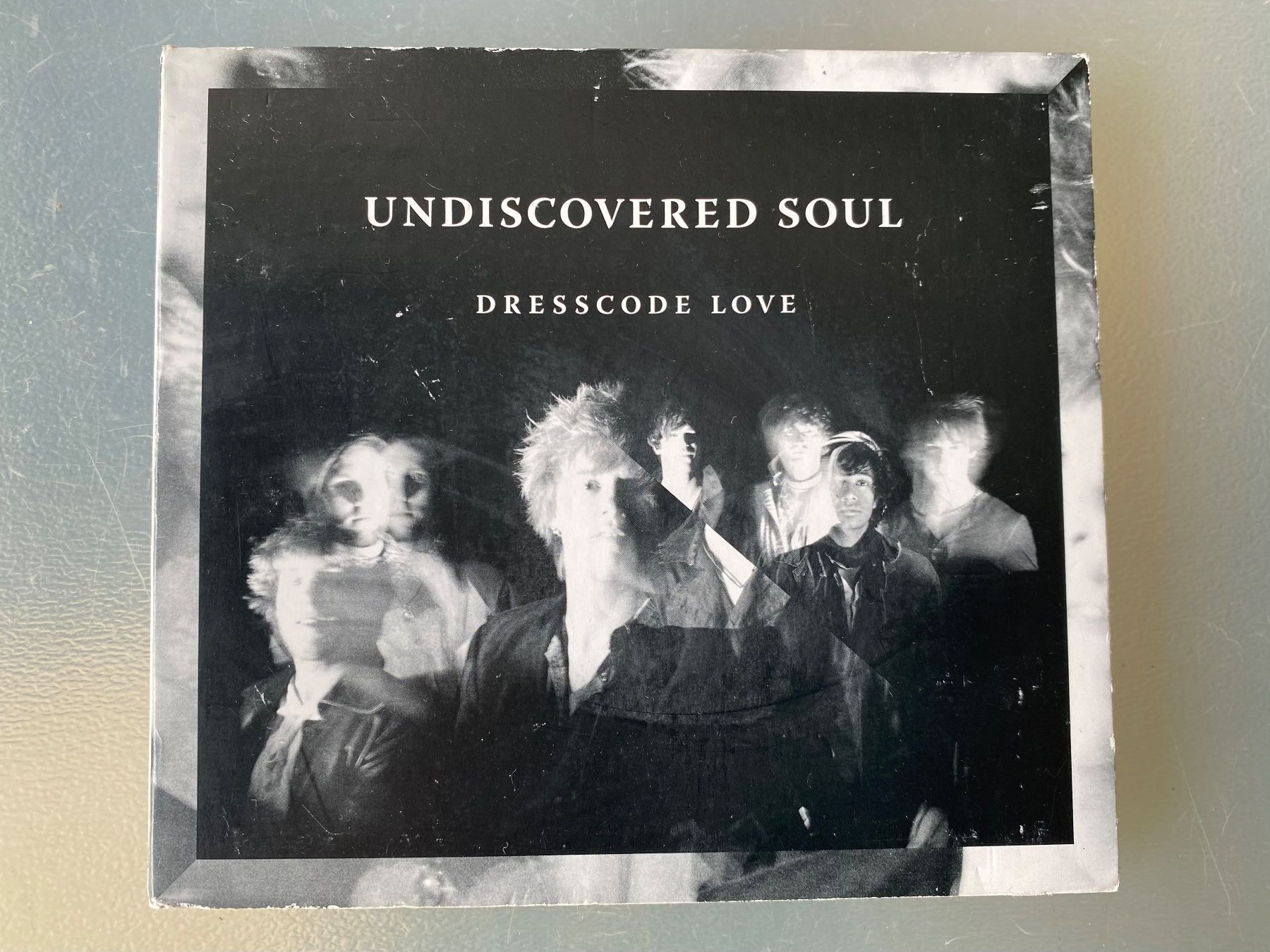 CDs: Undiscovered Soul - Dresscode Love – Gebraucht aus Oberried Brienz von Chyara