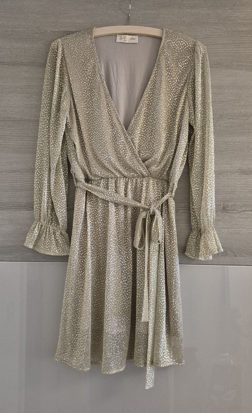 Robes: Robe dorée de la marque "Les Pipelettes" – Neuf (Voir description) à Cheseaux-sur-Lausanne par Nono031