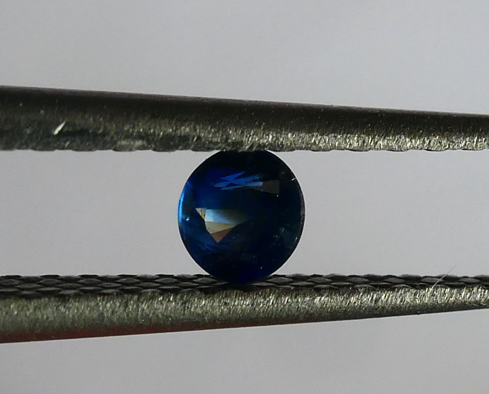 Pietre preziose: Blauer Saphir 3.0 mm – Nuovo e nell'imballaggio originale da Diegten venduto da marcel3891 3