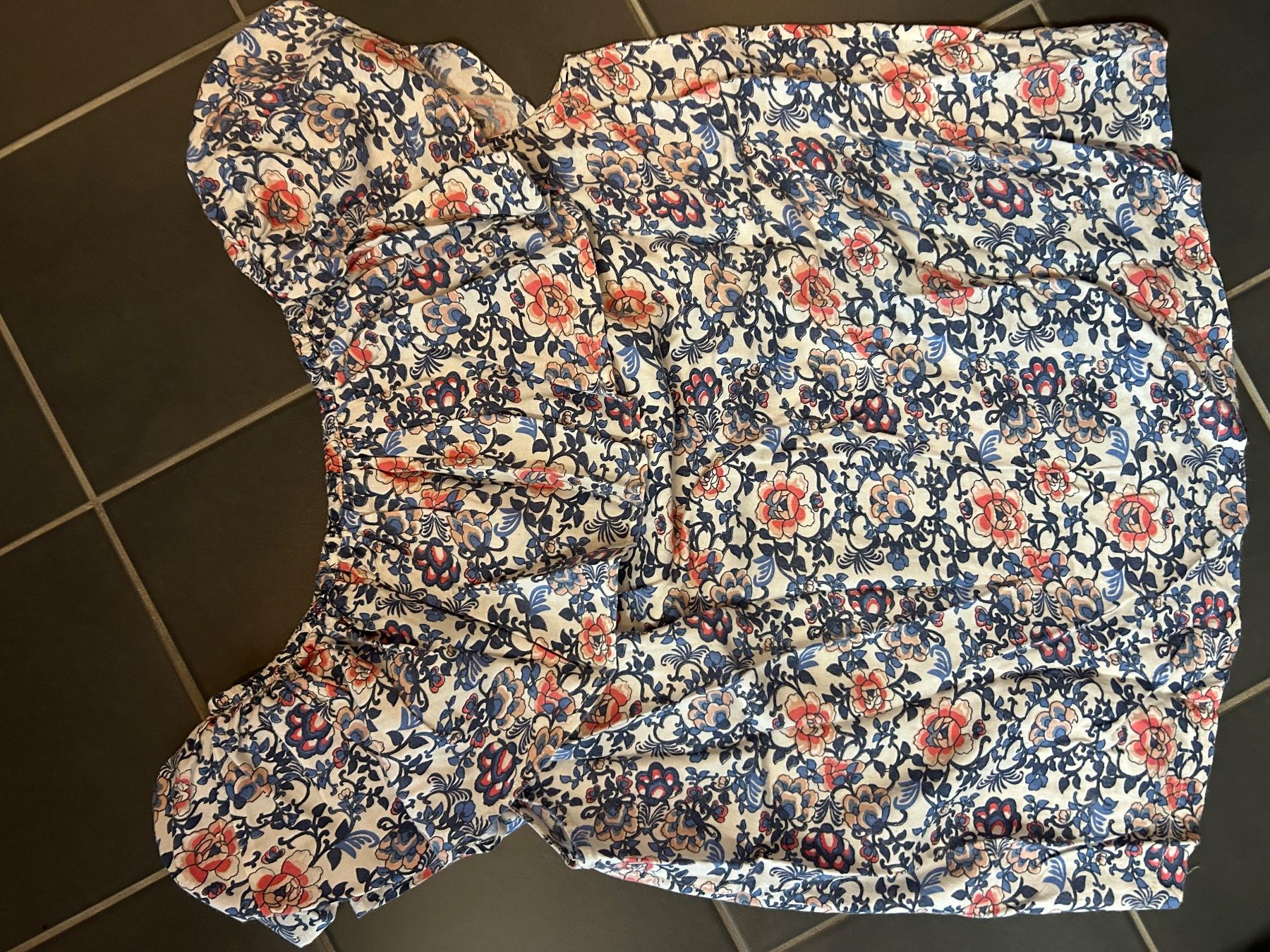 Blusen, T-Shirts & Tops: Blouse à volant / T. 176 - 16 ans – Gebraucht aus Daillens von guisepa 5