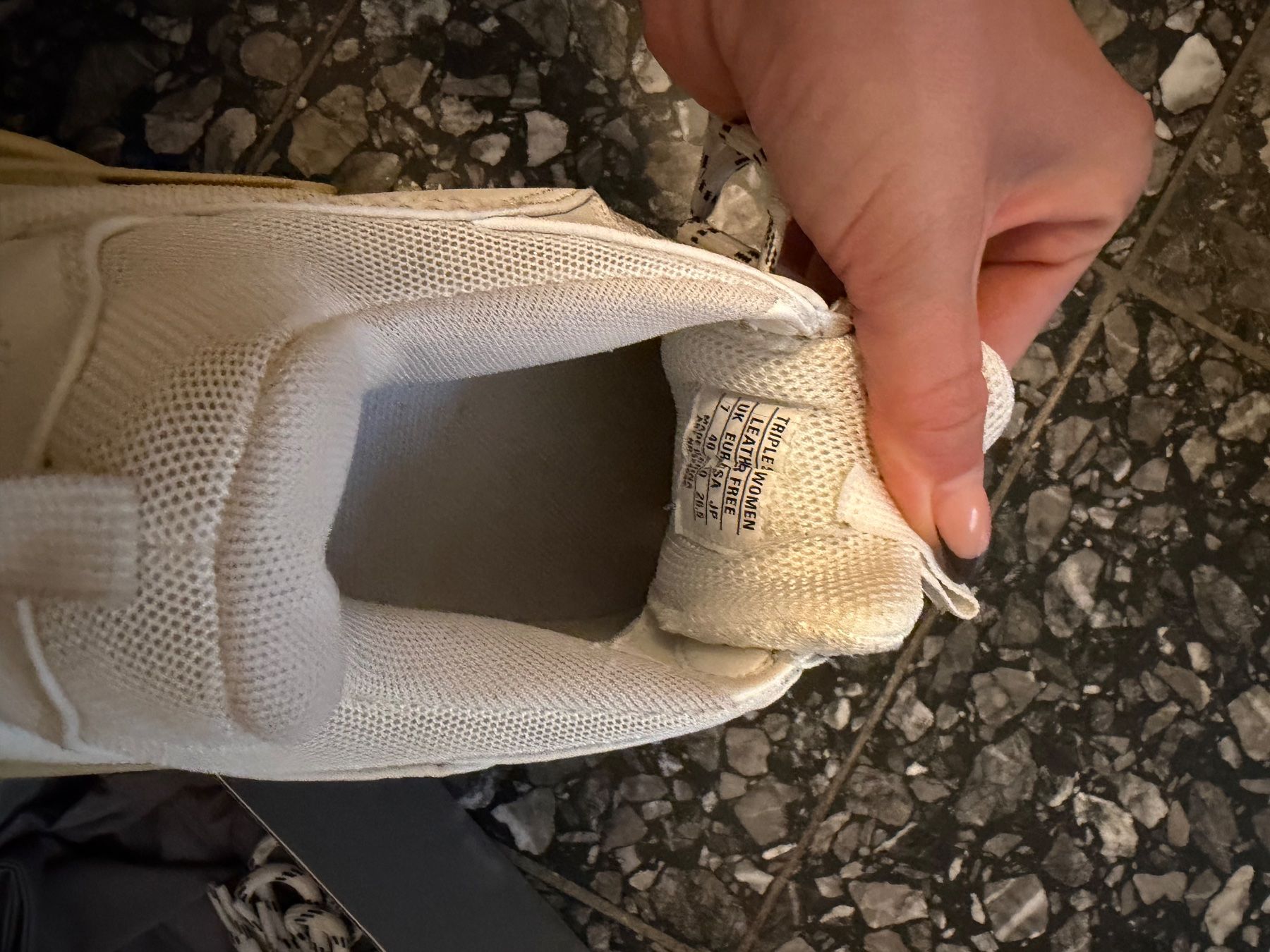 Balenciaga Scarpe da uomo: Balenciaga Sneaker – Nuovo (secondo la descrizione) da Thalwil venduto da noemilarissa 3