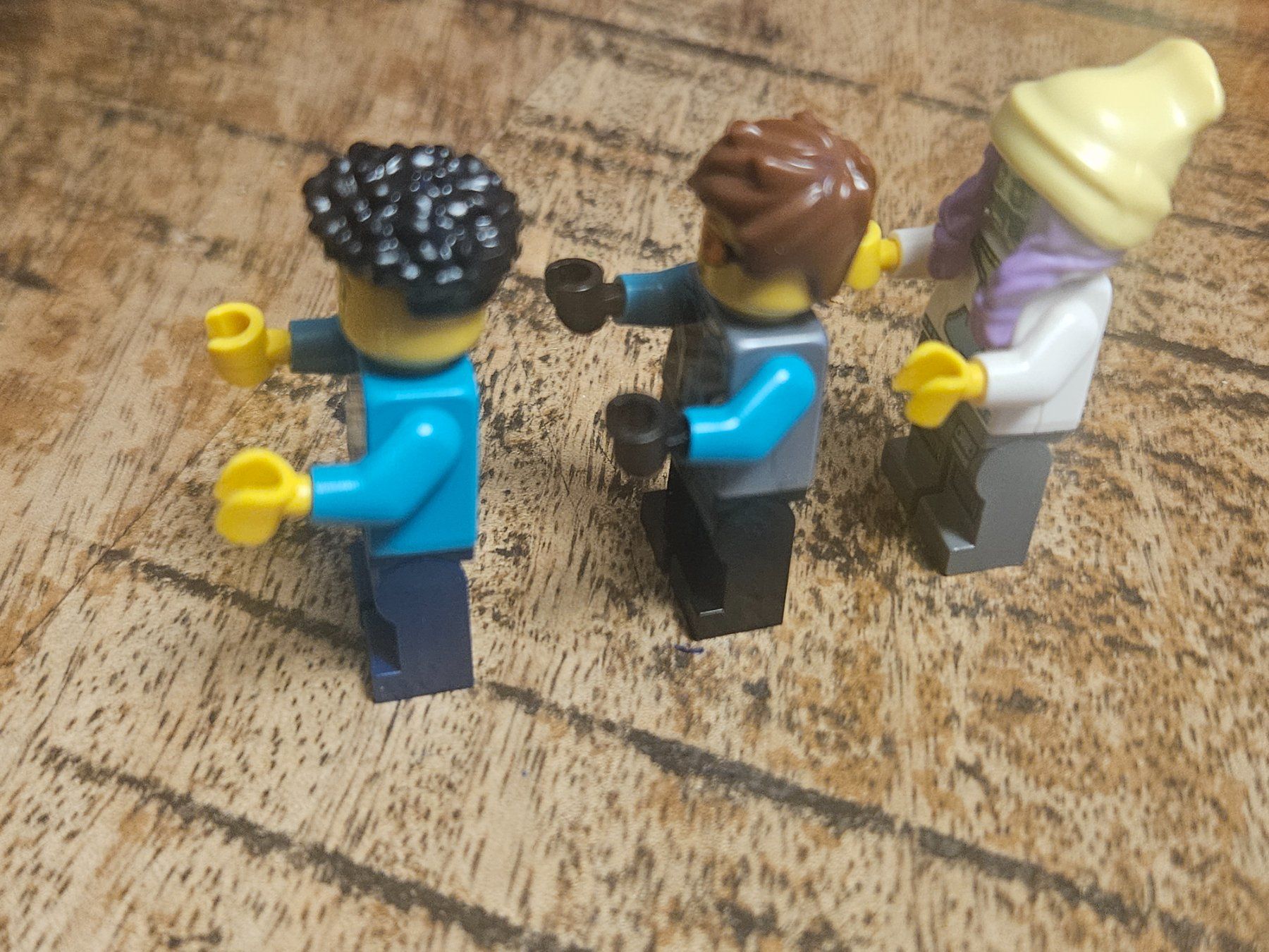 Lego Kit di costruzioni: lego lot de 3 figurines – Usato da Confignon venduto da Ecrofigs 2