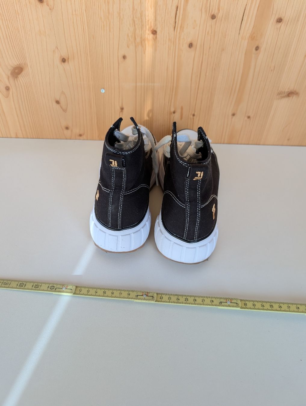 Fila Damenschuhe: Sneakers – Neu (gemäss Beschreibung) aus Embrach von bh80bHugi 2