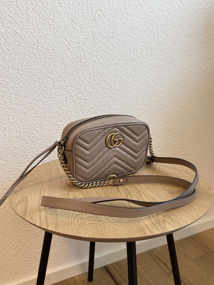 Gucci Borse da donna: Gucci Marmont Camera Bag Leder Taupe – Usato da Frauenfeld venduto da Ariuki
