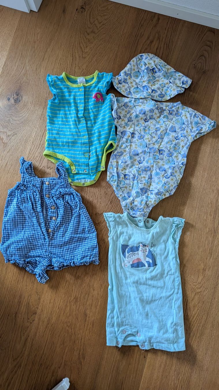 Lotti & Set di vestiti: Baby Kleiderpaket – Usato da Läufelfingen venduto da sup_lf5n 3