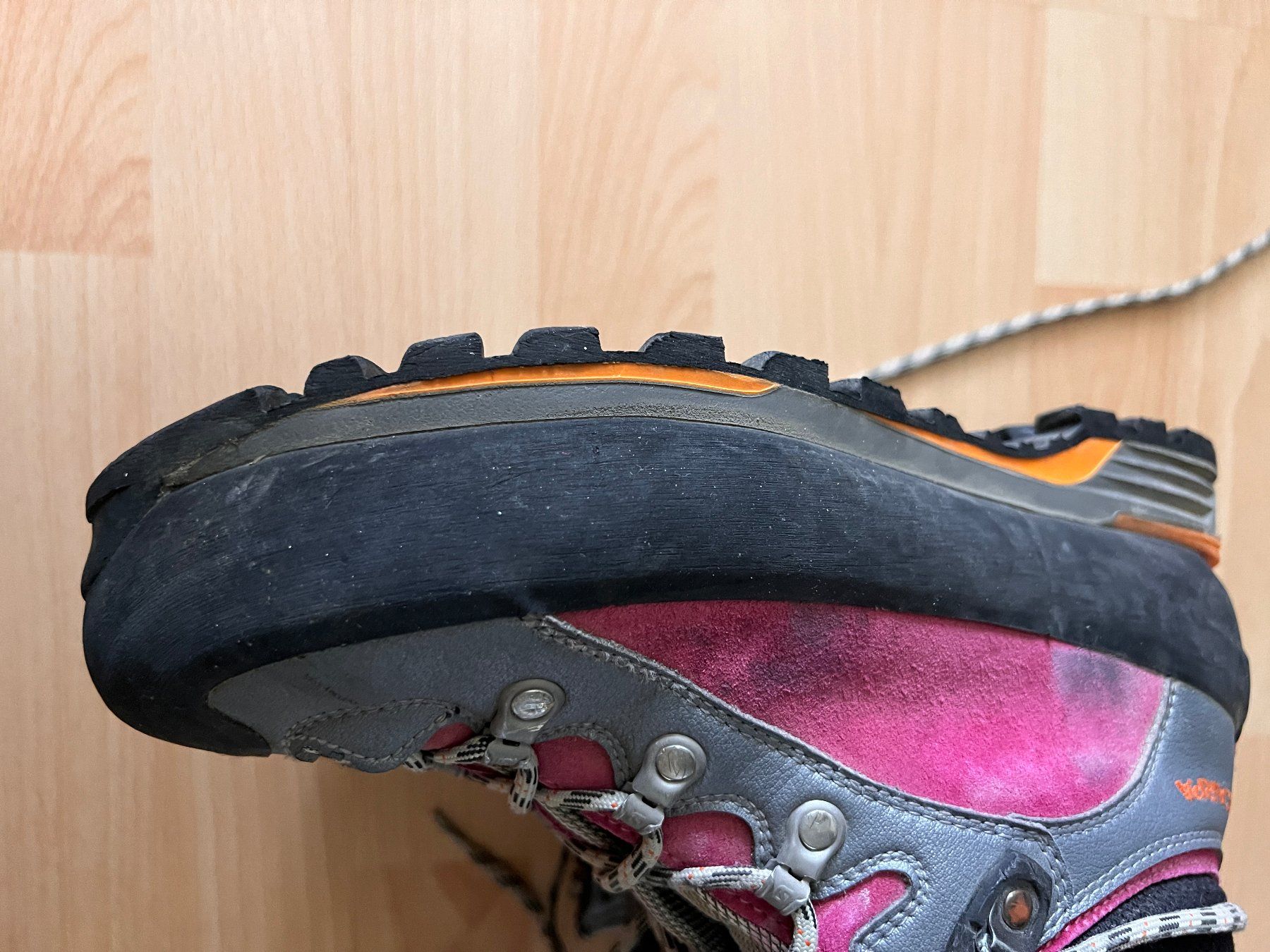 Scarpa Scarpe da donna: Scarpa Wanderschuhe Damen 40,5 Gore-Tex – Usato da Oetwil am See venduto da Katami7 5
