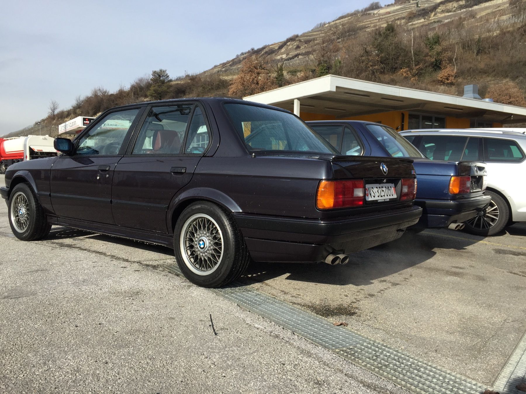 BMW Automobili: BMW 325i E30 Edition – Usato da Aproz (Nendaz) venduto da conquestofparadise 3