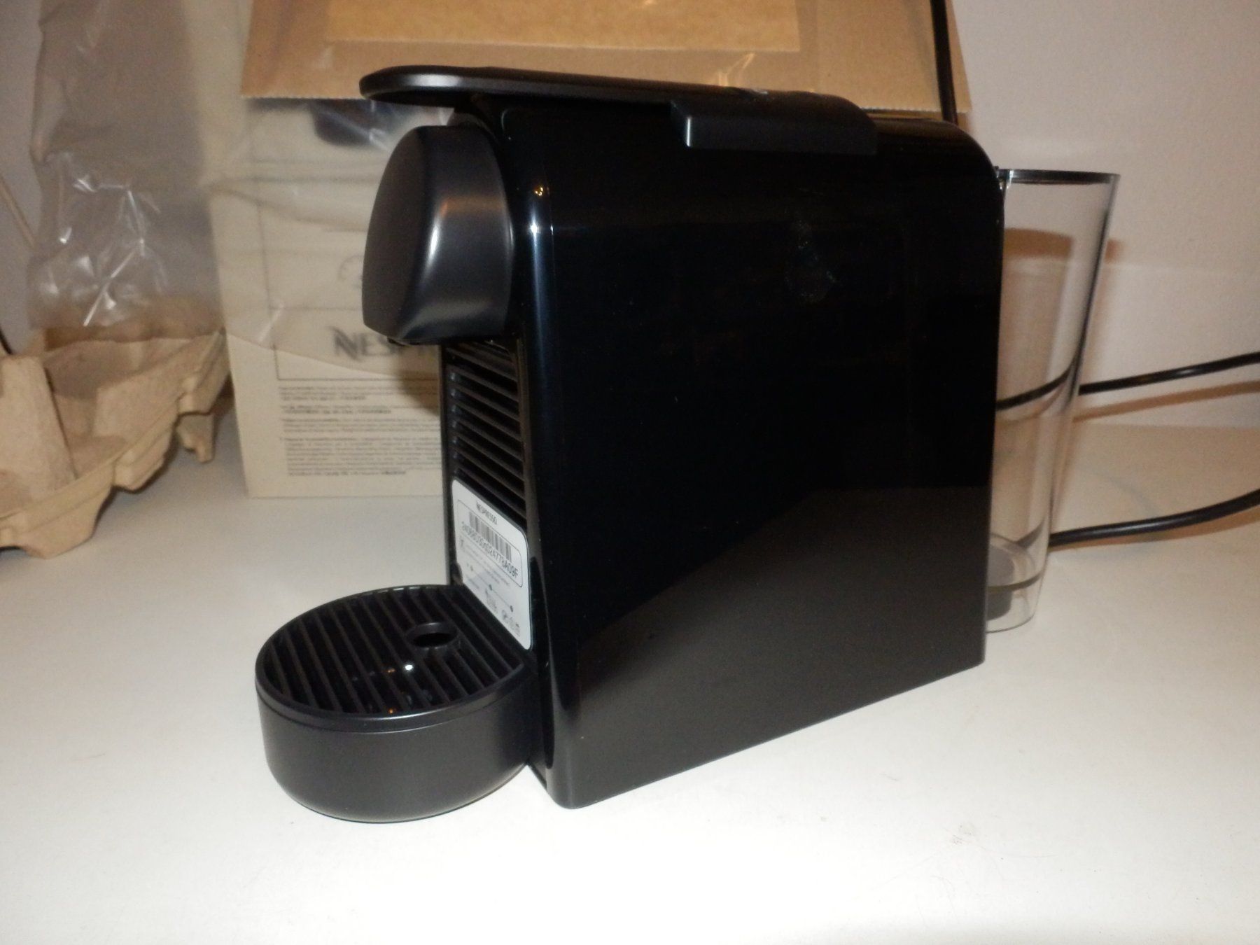 Nespresso Macchine per caffè & Macchine per espresso: Machine Nespresso Essenza Mini noir neuve – Nuovo e nell'imballaggio originale da Apples venduto da Photec18 8