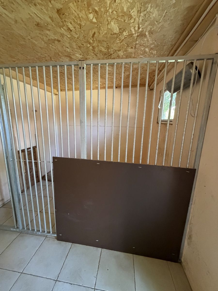 Gabbie, trasporto & Sicurezza: Grille pour séparation (chiens ou autres) – Usato da Bellevue venduto da Bernie11 1