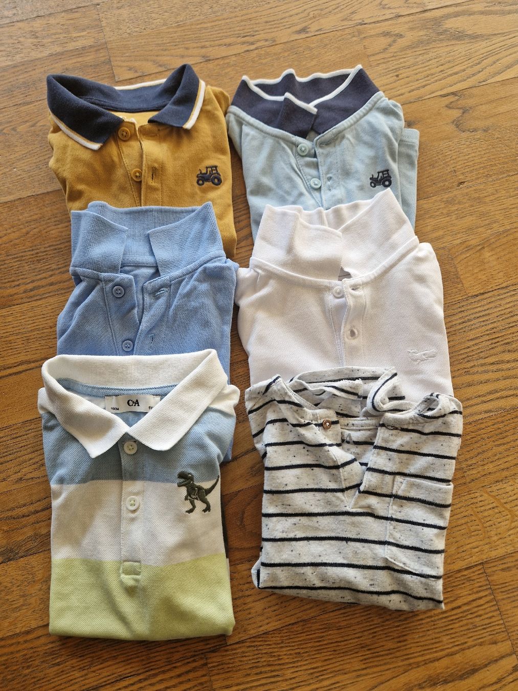C&A Lotti & Set di vestiti: Poloshirt / Tshirt 104/110 – Usato da Habsburg venduto da Habsburg87