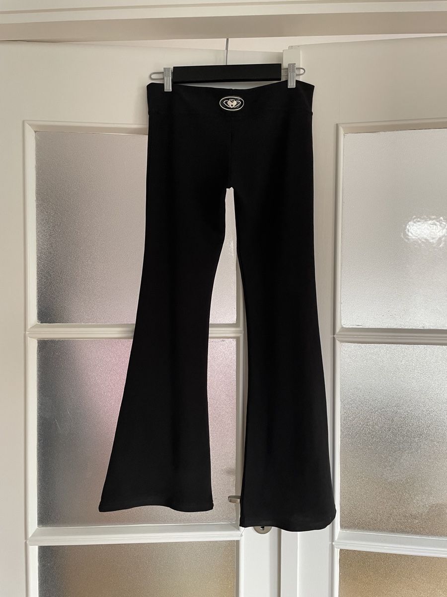 Pantaloni: Y2K vintage flared pants – Usato da Zürich venduto da daria_m 1