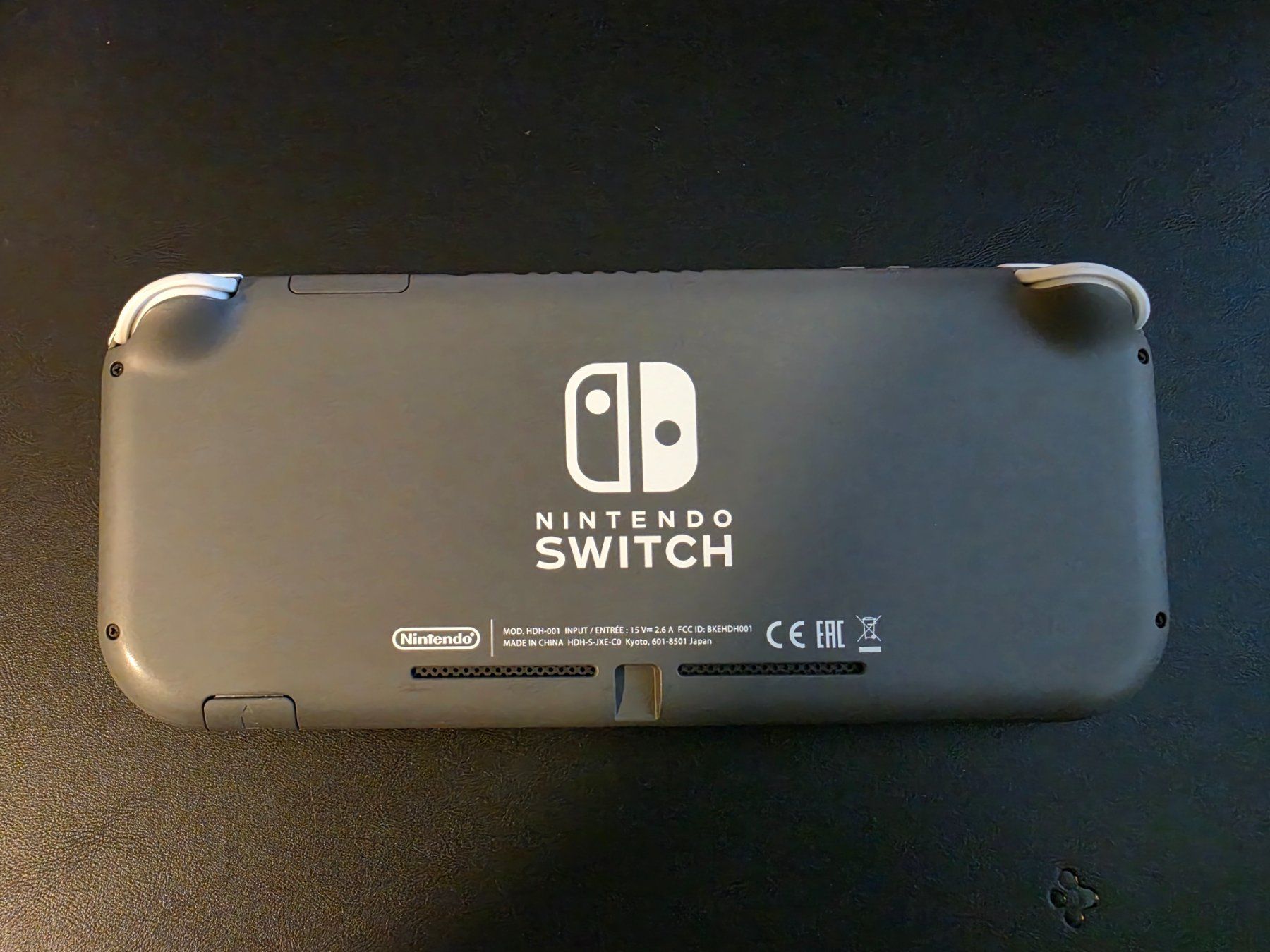 Nintendo Consoles: Nintendo Switch Lite Grau/Schwarz – Neuf (Voir description) à Unterkulm par mali.kes 2