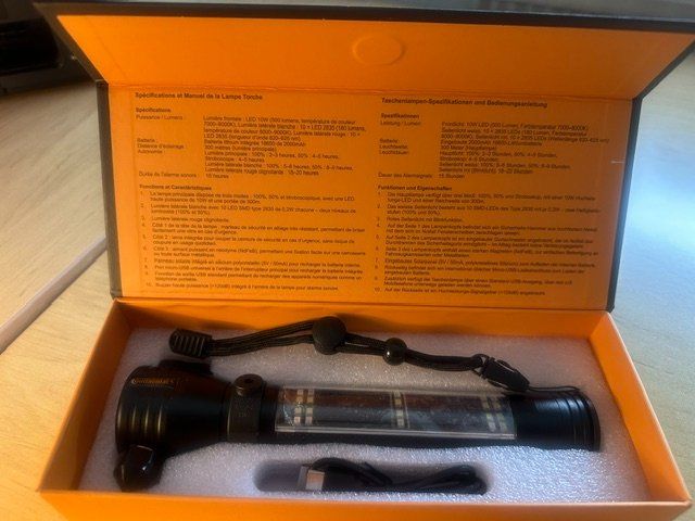 Couteaux de poche: CONTINENTAL TORCHE MULTIFONCTIONS NEUF – Neuf avec emballage d'origine à Bernex par eunicefitz 1