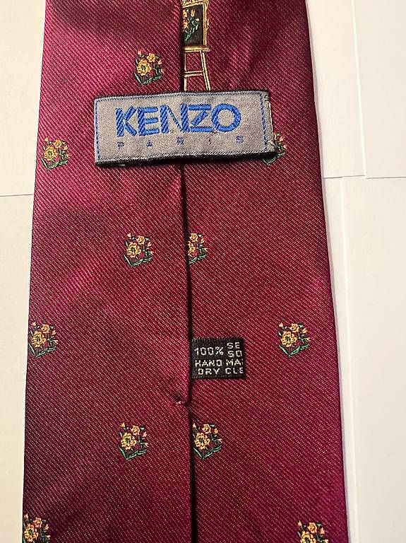 Kenzo Cravatte: Cravate Kenzo couleur vin – Usato da Neuchâtel venduto da alexandrigor 2