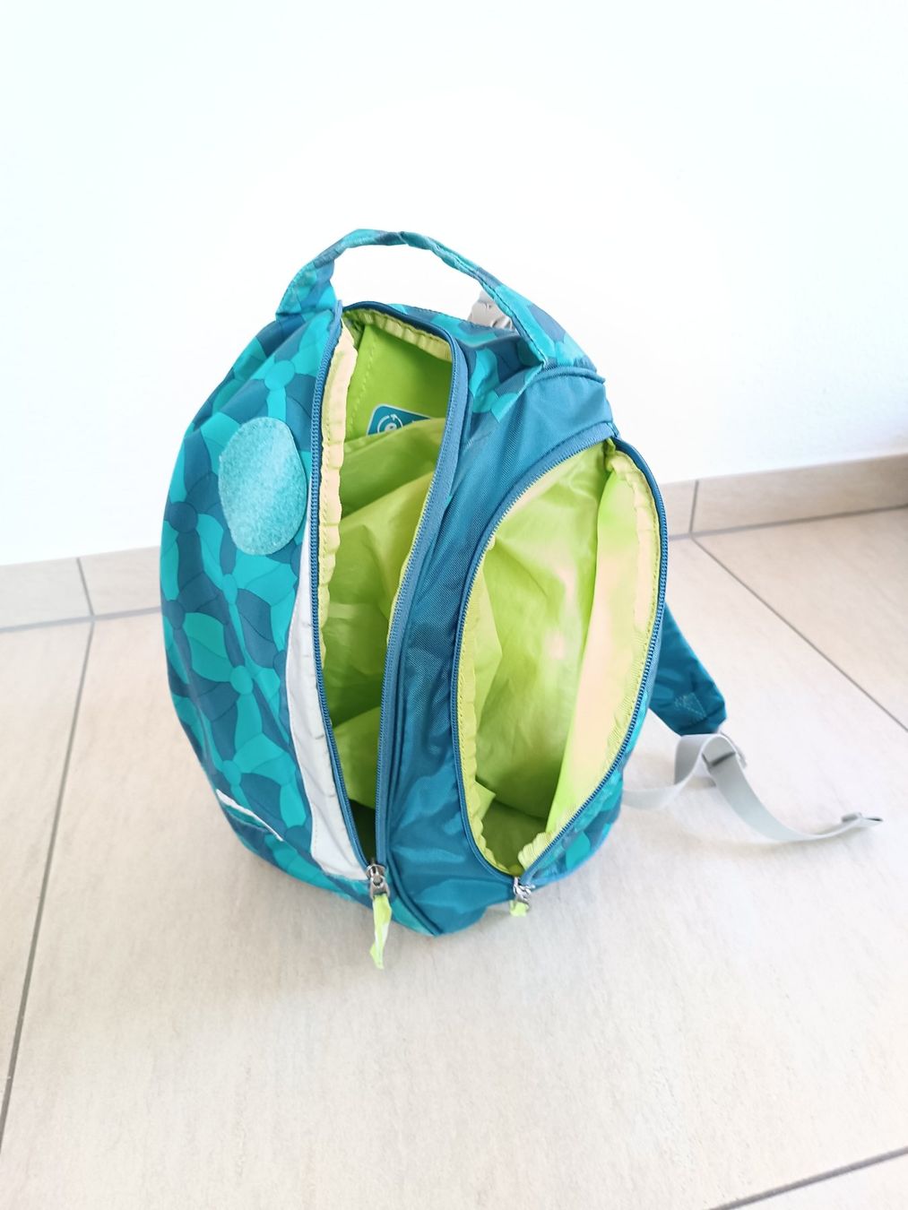 Allestimento di negozi e stand fieristici: Schulrucksack Ergobag "EiszauBär" mit Turnsack – Usato da Bottenwil venduto da ruli2007 3