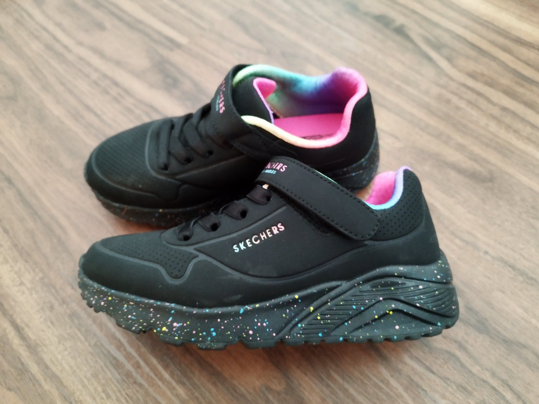 Skechers Scarpe per ragazze: Skechers Turnschuhe Gr. 33 – Usato da Buchrain venduto da samsam013