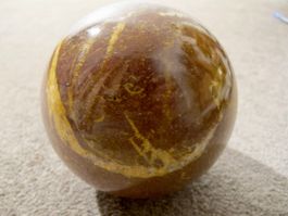 Schmuck Stein Kugel XXL poliert marmoriert Jaspis? Marmor?