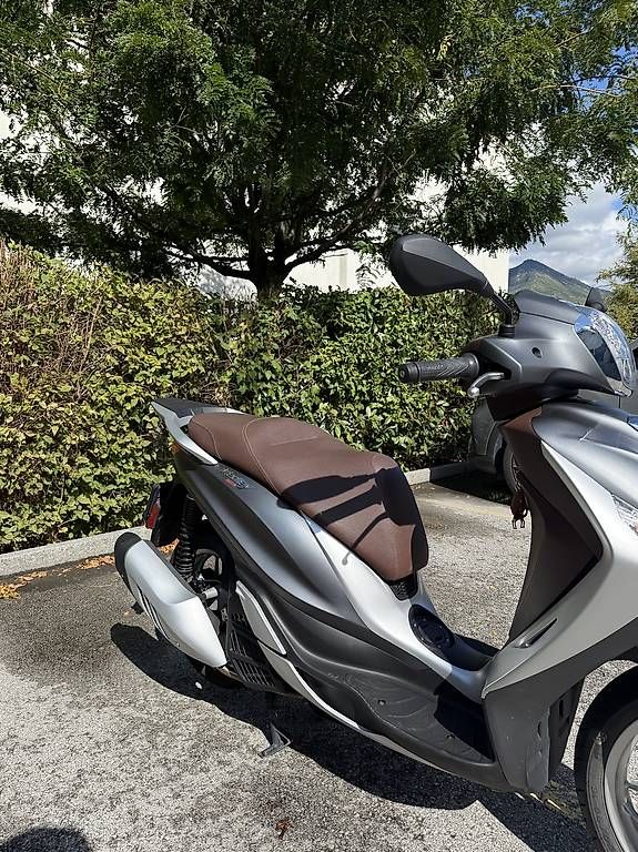 Piaggio Scooter: Scooter Piaggio Medley 125 – Usato da Bramois venduto da alb_26fj 1