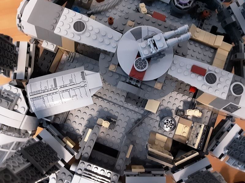 Lego Kit di costruzioni: LEGO Star Wars 75105 "Millennium Falcon" – Usato da Kreuzlingen venduto da Han-Solo-68 8