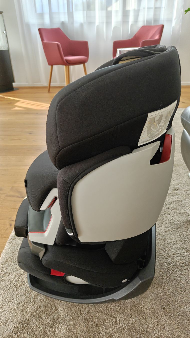 Cybex Seggiolini per auto: Cybex Pallas Kinderautositz Schwarz – Usato da Mels venduto da joe_7jf8 1