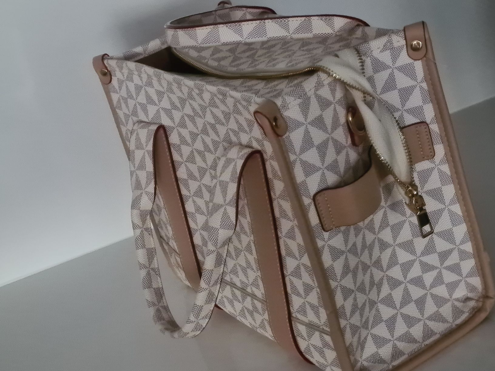 Taschen für Damen: Handtasche – Gebraucht aus Steinen von turbogeiss99 2