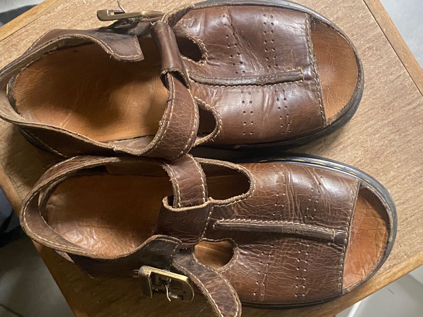 Dr. Martens Scarpe da donna: sandales Dr. Martens – Usato da Fribourg venduto da cat_prf9 1