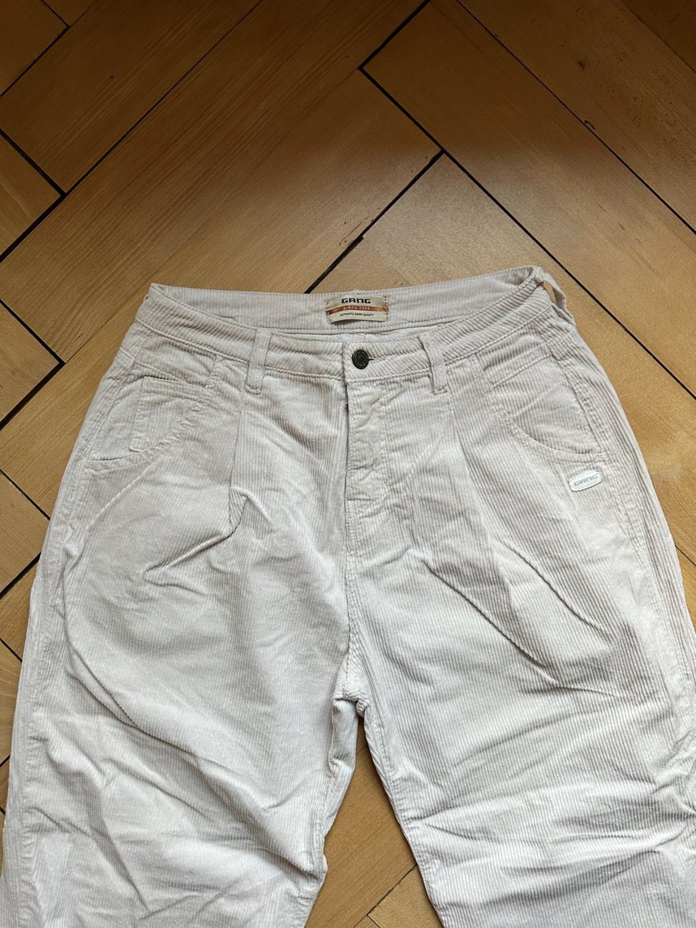 Gang Pantaloni: GANG - Cordhose beige W30 – Usato da Zürich venduto da Diazaio 1