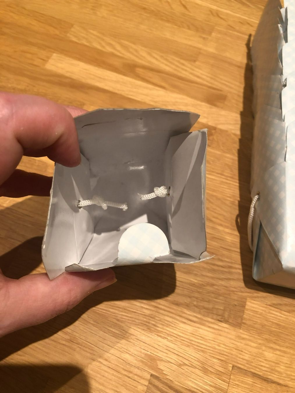 Bastelsets: Chinabox - blau/weiss kariert – Gebraucht aus Neukirch (Egnach) von muolen 2