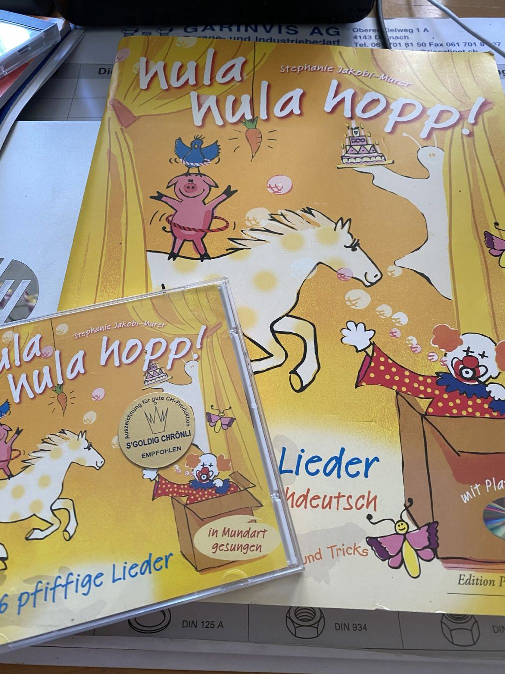 Libri: hula hula hopp! – Nuovo (secondo la descrizione) da Sachseln venduto da basti1950